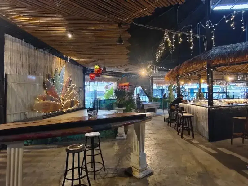 Over Kontrak Restoran Strategis di Jimbaran, Dekat Hotel Bintang Lima - Real Estate in Bali