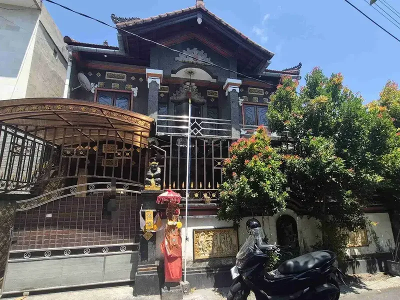 Rumah Mohamad Yamin Renon Denpasar - Real Estate in Bali