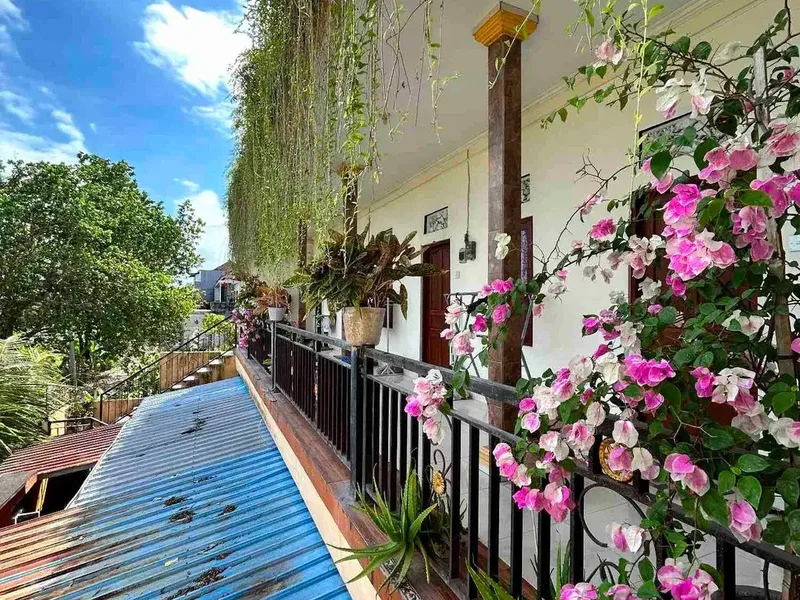 DIJUAL RUMAH KOST AKTIF KAWASAN MUNGGU MENGWI BADUNG - Bali in Bali