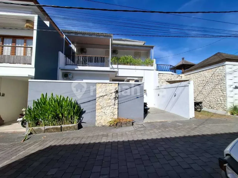 Villa Jual Jl Veteran Tumbakbayuh Badung cocok buat Investasi - Bali in Bali