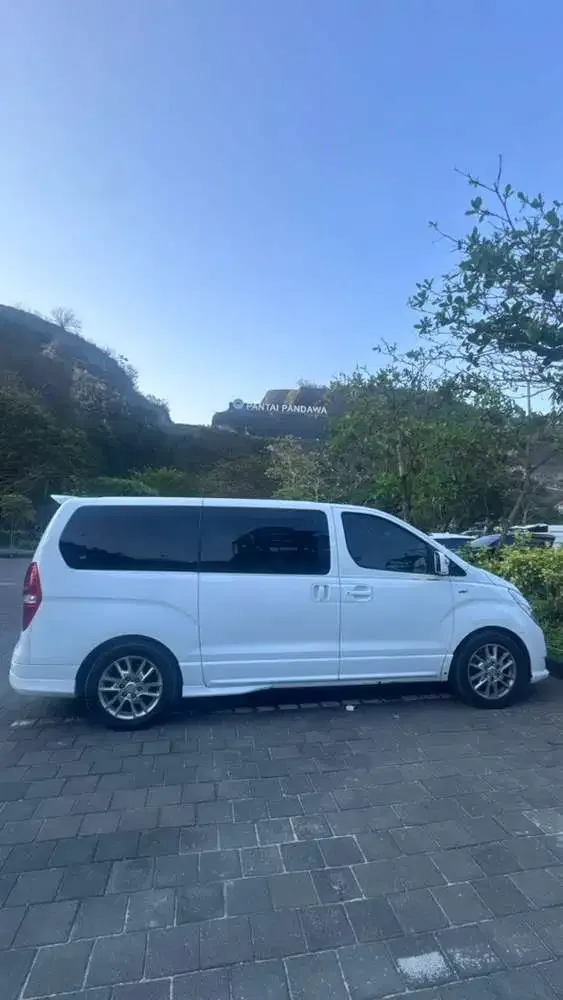 Hyundai H-1 2016 Royale Diesel - Vehicles in Bali