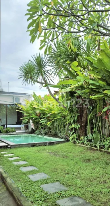 K462 Sewa Villa Prapat Beris Sanur Denpasar Bali Dekat Renon Sesetan Panjer Sidakarya - Bali in Bali