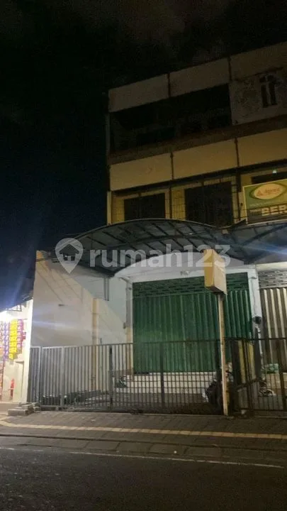 Ruko Strategis 3 Lantai Di Jl. Setiabudi - Denpasar - Bali in Bali