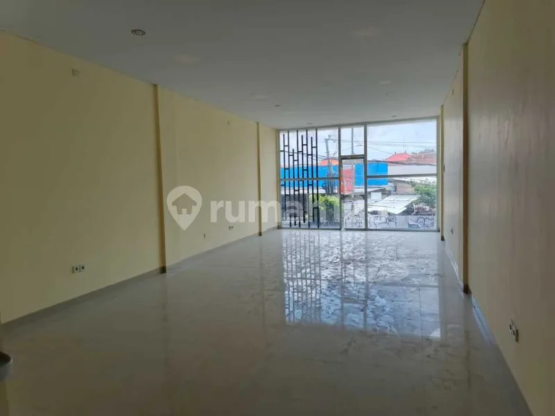 For Sale, Ruko 3 Lantai di Jalan Utama Provinsi di Denpasar Barat Cocok Untuk Kantor, Klinik, Petshop, Gudang Transit, Toko Bangunan, Distributor PVC - Bali in Bali
