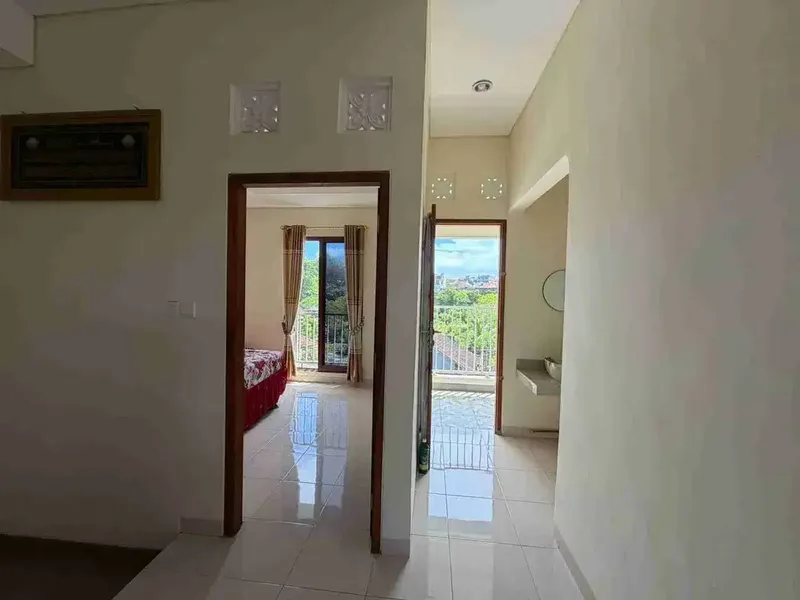 DISEWAKAN RUMAH MODERN 2 LANTAI DI UNGASAN - Real Estate in Bali