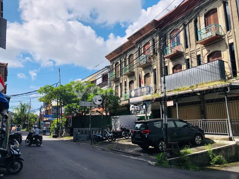 Ruko 3 Lantai Lokasi di Jalan Pulau Maluku Denpasar Barat - Bali in Bali