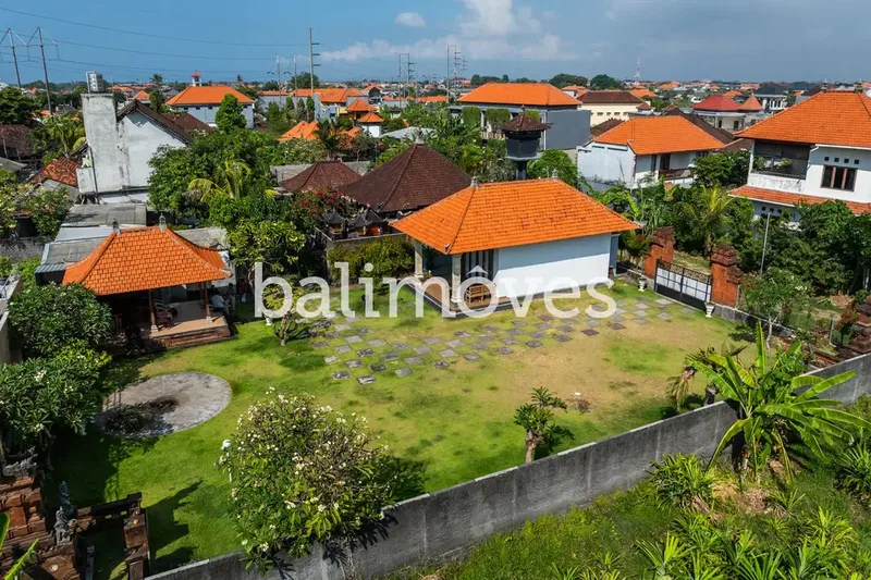 Rumah Satu Kamar Tidur Dengan Halaman Yang Luas Di Sanur - Real Estate in Bali