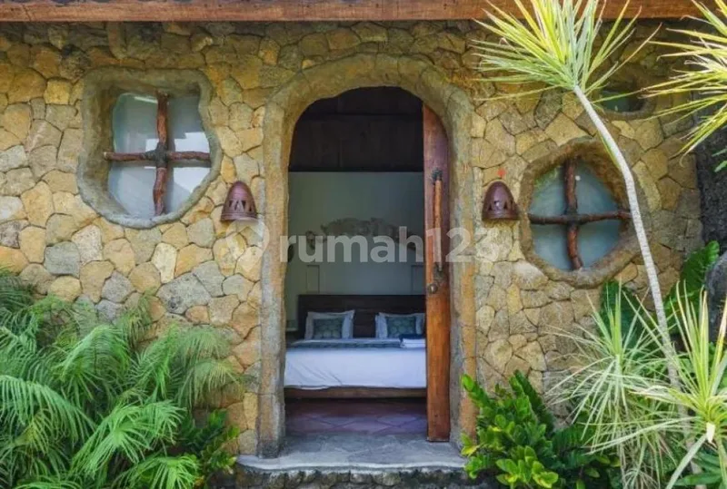 Villa Disewakan di Umalas, Kerobokan Kelod - Tanah & Bangunan Luas - Real Estate in Bali