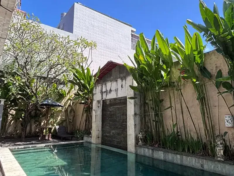VILLA MEWAH FULL FURNISHED + PRIVATE POOL DI DENPASAR SELATAN - Real Estate in Bali