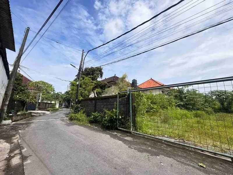 Tanah TERMURAH Bypass Ngurah Rai Kedonganan Kuta - Bali in Bali