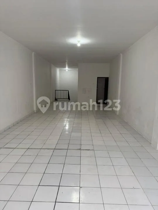 Ruko,Dijual Ruko 3 Lantai SHM di Jl. Diponegoro Denpasar Barat - Lokasi Strategis - Bali in Bali