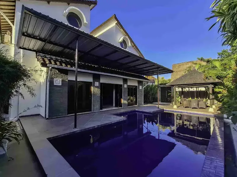 dijual villa lantai 2 jimbaran - Bali in Bali