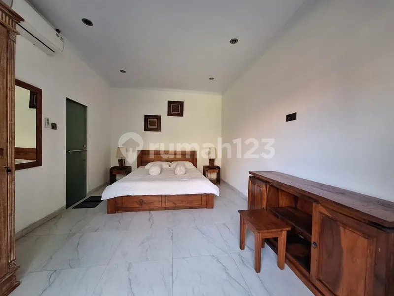 Rumah Cantik Nyaman di Dekat Canggu Kerobokan - Bali in Bali