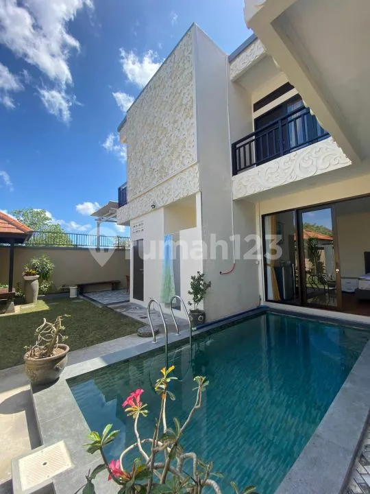 5 Bedrooms Villa At Padonan Canggu Badung - Real Estate in Bali