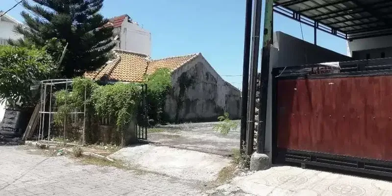 Tanah 1.5 Are di Seminyak dekat Pantai Petitenget Bali - Real Estate in Bali