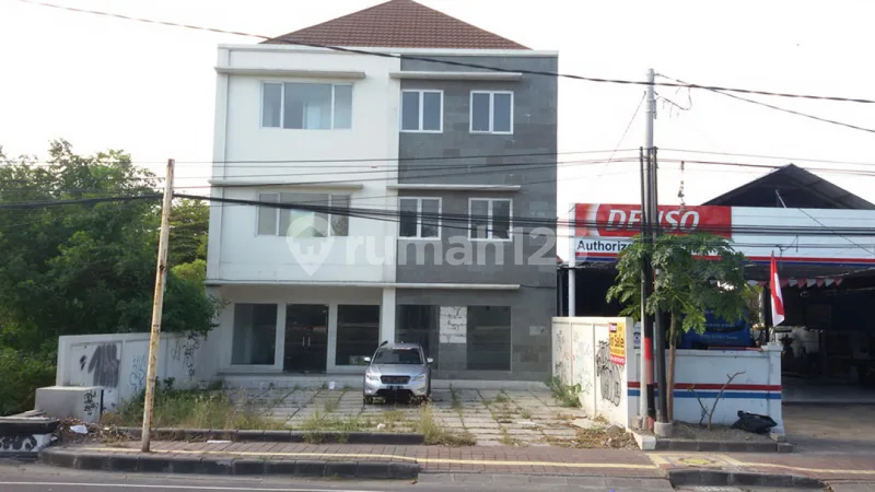 Ruko di By pass Ngurah Rai dekat mall Bali Galeria Kuta - Bali in Bali