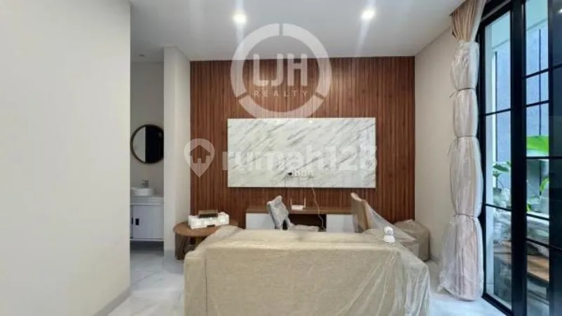 Modern And Furnished House In Pemogan, Denpasar, Near To Kuta And Benoa Harbour - Bali in Bali