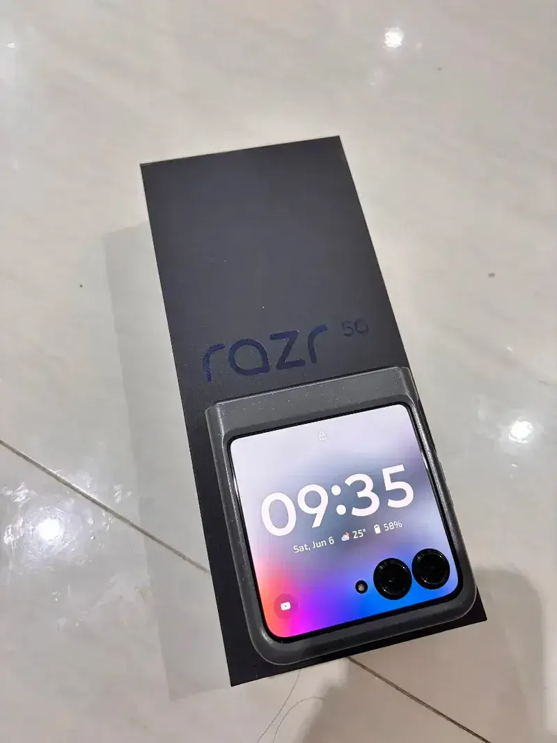 Motorola RAZR 50 - Vehicles in Bali
