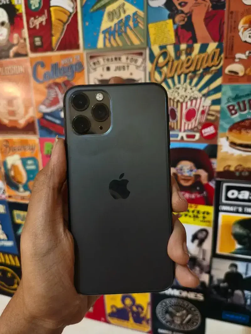 iPhone 11 pro 256gb bisa pakai kartu XL yg lain belum nyoba - Electronics in Bali