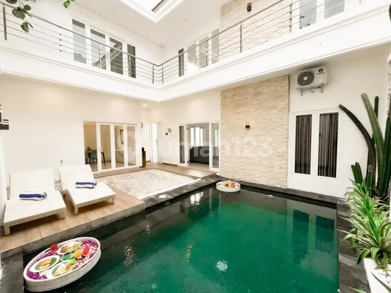 Villa Berawa Canggu Tibuneneng Bali 3 Bedrooms Freehold - Real Estate in Bali