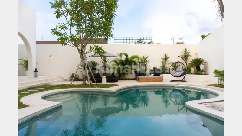Modern Mediterranean Collage Concept Villa Near Pererenan Beach - Real Estate in Bali