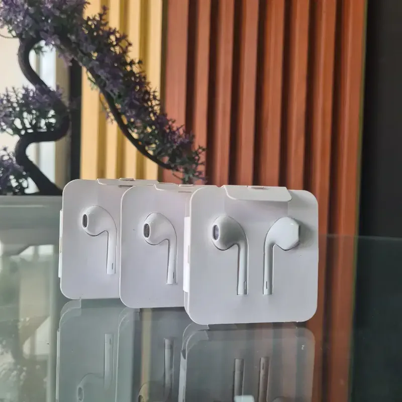 Earphone Hensed Original Kabel-baru - Electronics in Bali