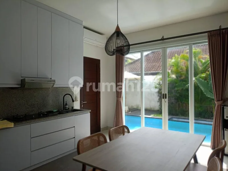 Villa Strategis Lengkap Pool Dekat Pantai, Finns di Berawa Canggu - Real Estate in Bali