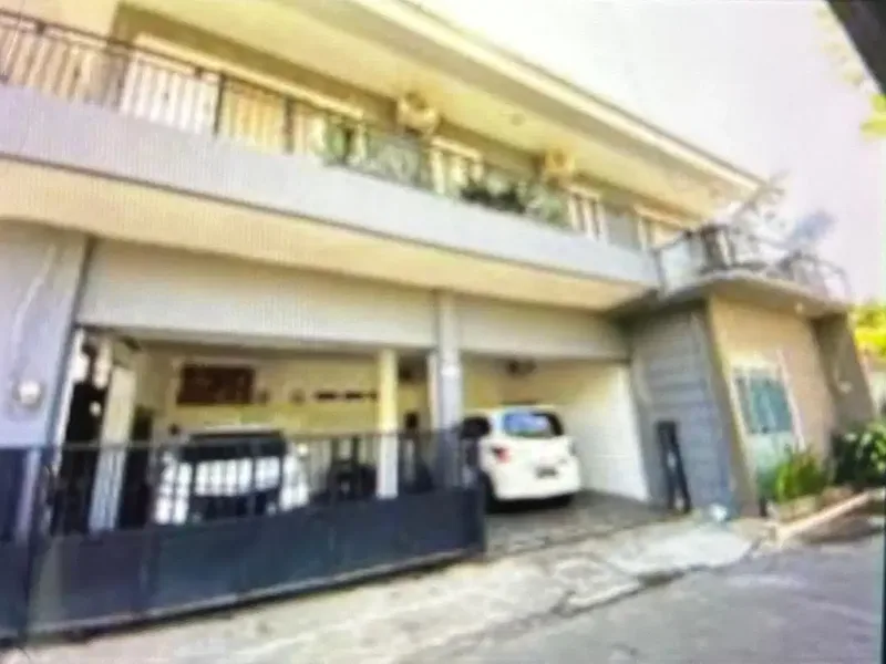 Rumah 2 lantai 5 kamar di Raya Kuta Bali - Real Estate in Bali
