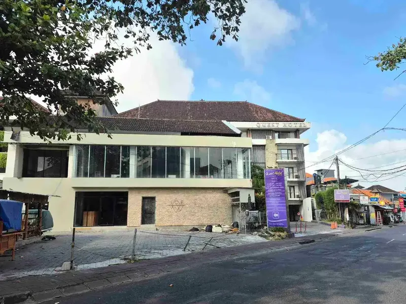 Ruko 2 Lantai Dekat Airport Kuta Jalan Raya Kediri Tuban - Real Estate in Bali