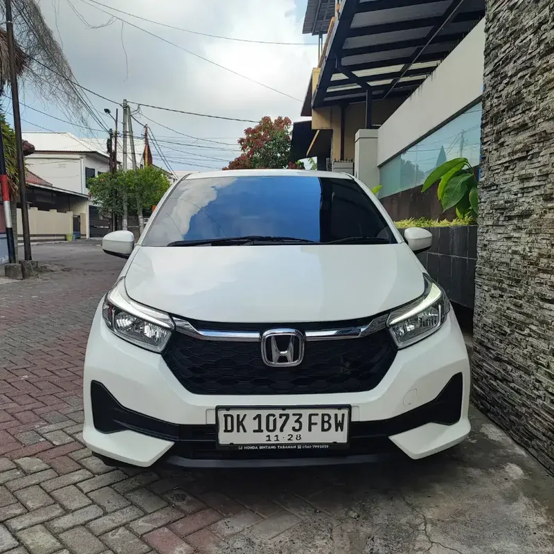 Honda Brio 2023 Low KM Asli Bali - Vehicles in Bali
