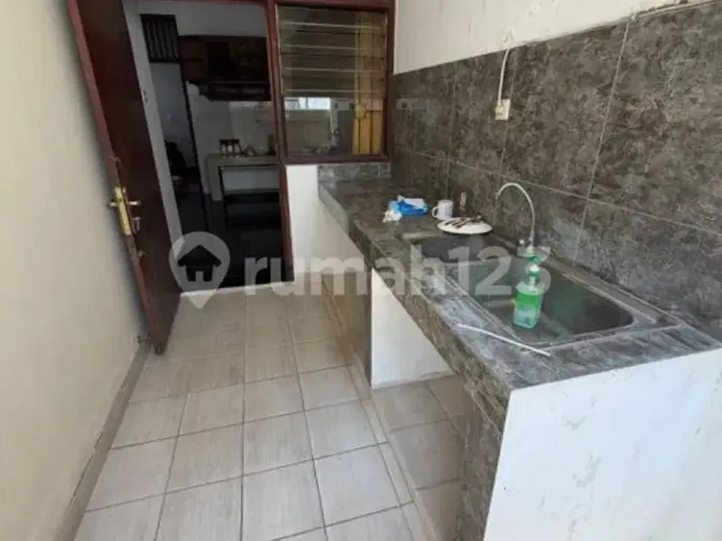 Prime Central Renon House Or Office For Rent, 370Sqm Land, 3Br, Idr 250 Million/Year - Real Estate in Bali