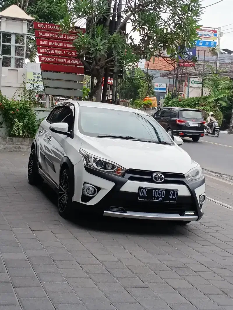 YARIS TRD HYKER MANUAL GANTENG ASLI BALI TANGAN PERTAMA - Vehicles in Bali