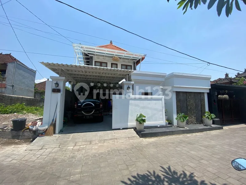 Villa di Pengiyasan Sanur Cantik Siap Huni Fully Furnished Akses Jalan Lebar Nyaman dan Homey - Real Estate in Bali