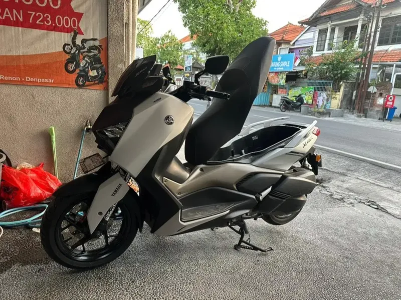 Xmax 2024 km 4000 variasi deva motor - Vehicles in Bali