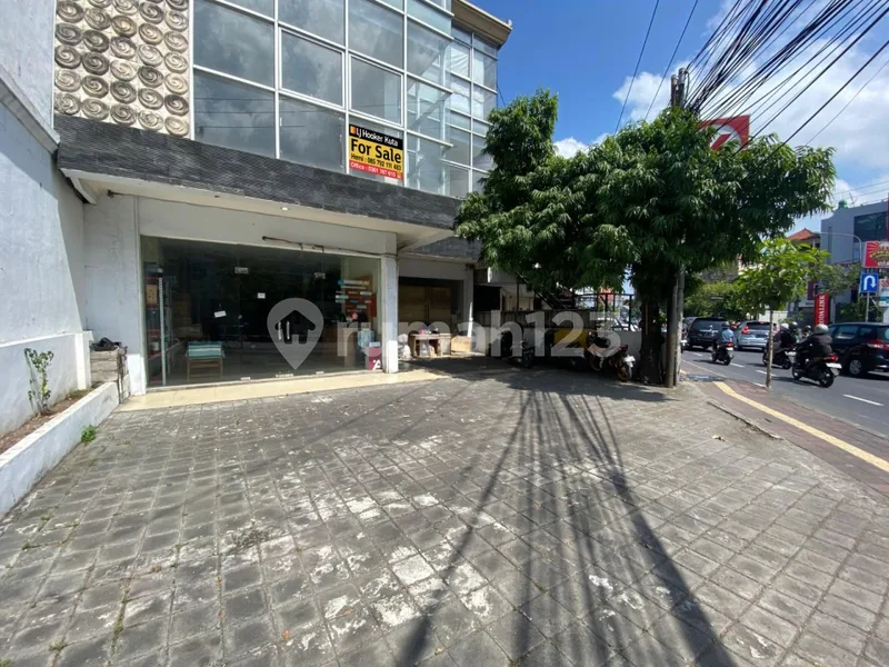 Ruko Gandeng di Area Premium Teuku Umar Barat Area Komersial Cocok Untuk Kantor Dan Berbagai Bisnis Parkir Luas - Bali in Bali