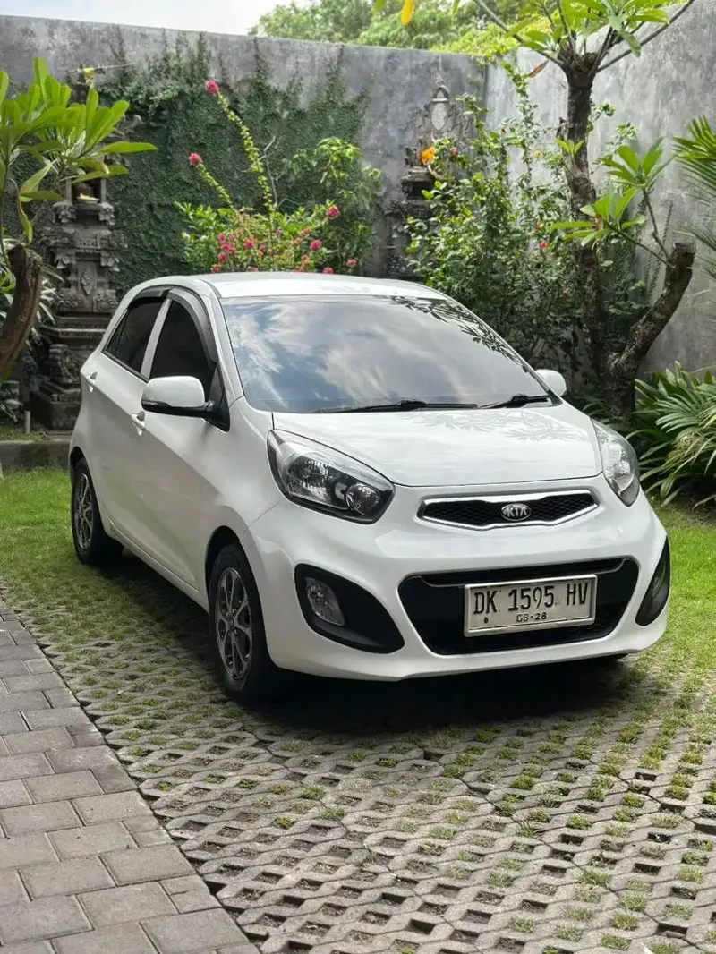 KIA PICANTO 2013 MATIC ASLI BALI ISTIMEWA - Vehicles in Bali