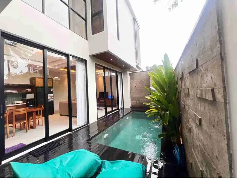 3 BEDROOMS VILLA DI BATU BOLONG CANGGU FOR RENT - Real Estate in Bali