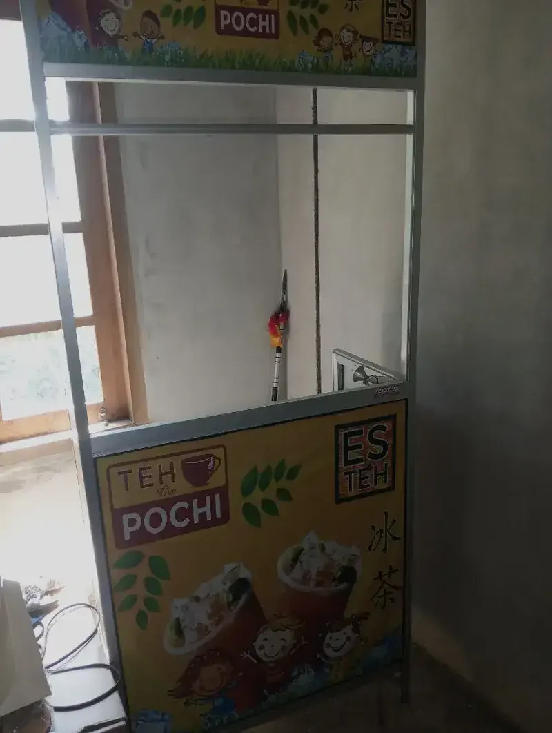 Jual meja etalase teh pochi - Home & Garden in Bali