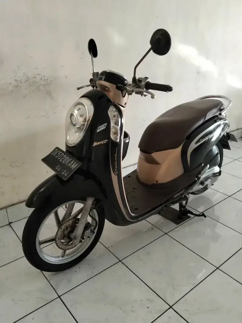 HONDA SCOOPY FI TAHUN 2014 PAJAK OFF 4 X SURAT LENGKAP - Vehicles in Bali