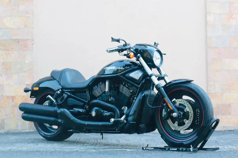Harley Davidson V-Rod, Fatboy, Road King - Vehicles in Bali