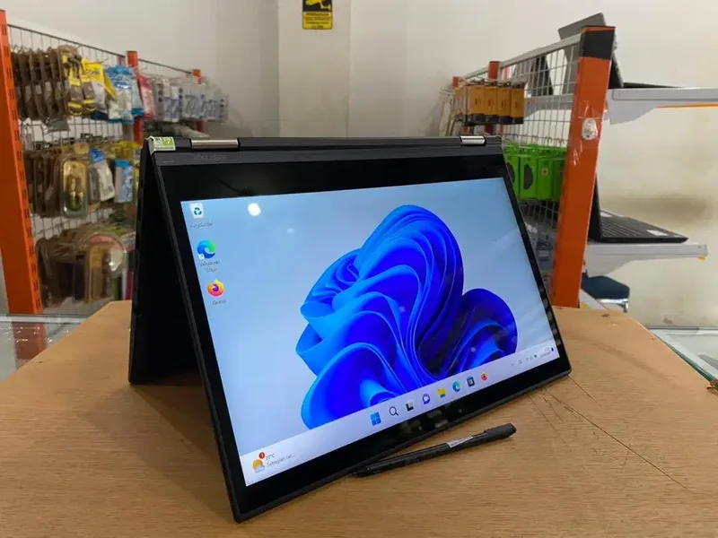 Lenovo ThinkPad X380 Yoga Core i7Gen8 Ram 16GB SSD 256GB Touchscren - Electronics in Bali