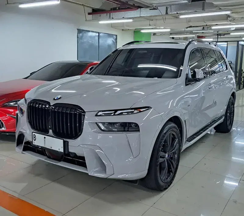 (Odo 9 rb) BMW X7 M SPORT 2023 - Vehicles in Bali