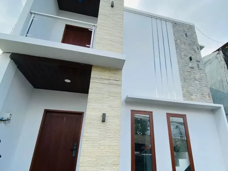 RUMAH BARU 2 LANTAI DI DENPASAR BARAT - Bali in Bali