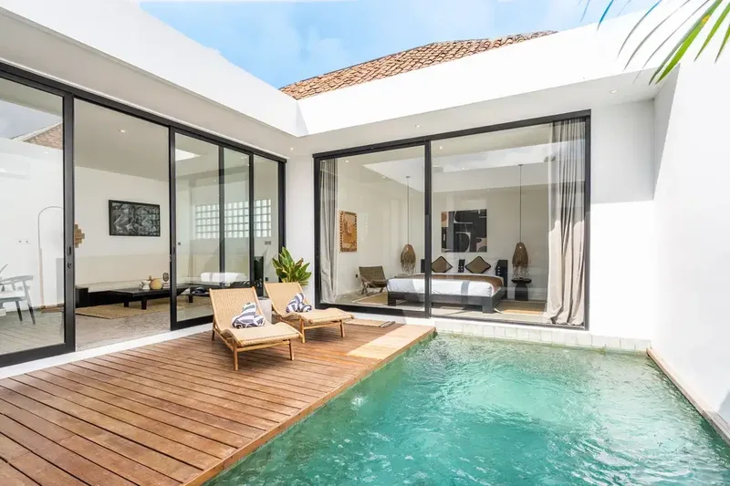 LEASEHOLD VILLA IN SEMINYAK FULLY FURNISHED - Real Estate in Bali