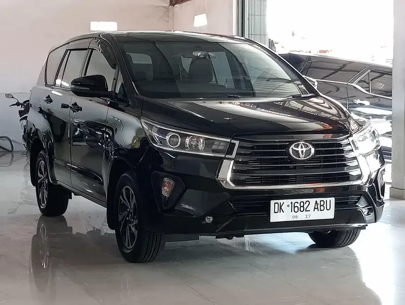 INNOVA REBORN V AT DIESEL 2022 ASLI BALI - Vehicles in Bali