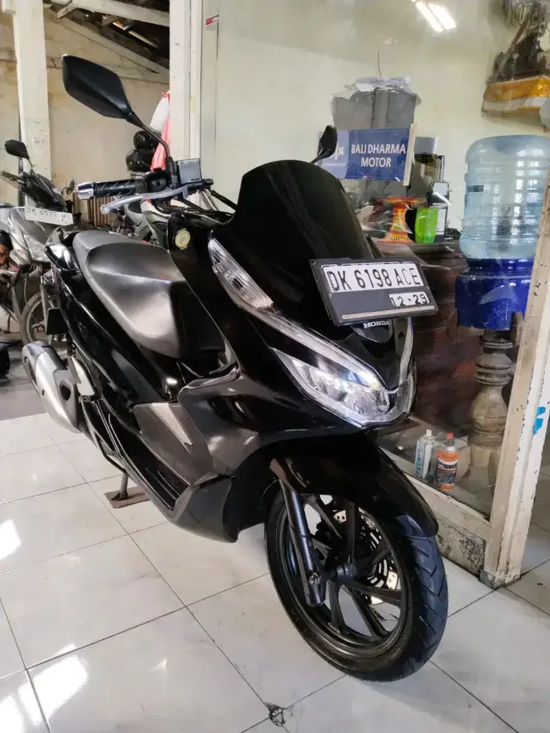 Honda PCX. 150 CC thn 2019 cash. Bali dharma motor - Vehicles in Bali