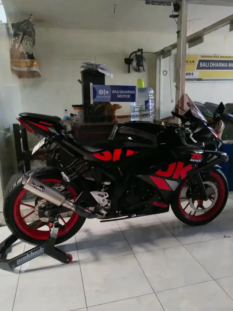 Susuki GSX 150 thn .2019 cash Bali dharma motor - Vehicles in Bali