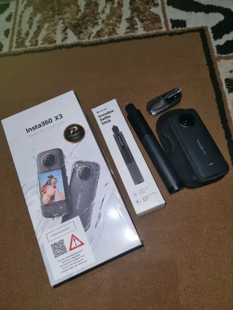 Insta360 x3 kit + invisible stick - Electronics in Bali