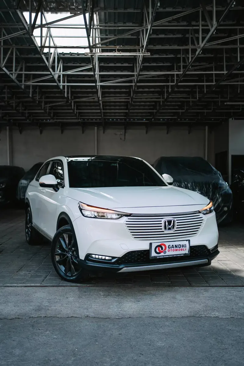 HONDA HRV SE 1.5 CVT 2022 MATIC - Vehicles in Bali