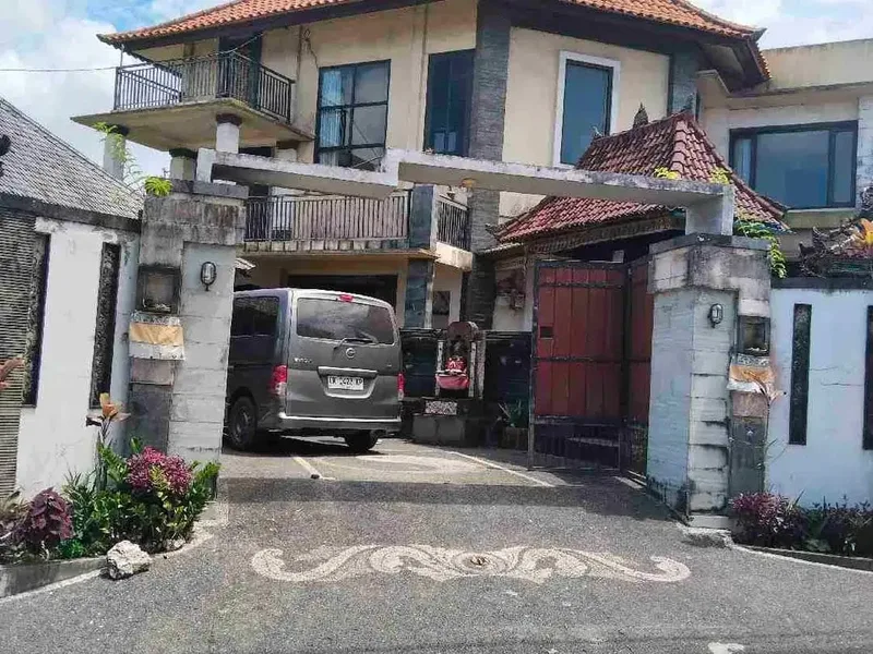 disewakan rumah luas di puri ungasan view GWK bali - Real Estate in Bali